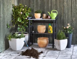 Plantebord svart 78 x 38 x 82 cm