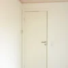 Stabil hvitmalt dør - 72,5 x 204 cm